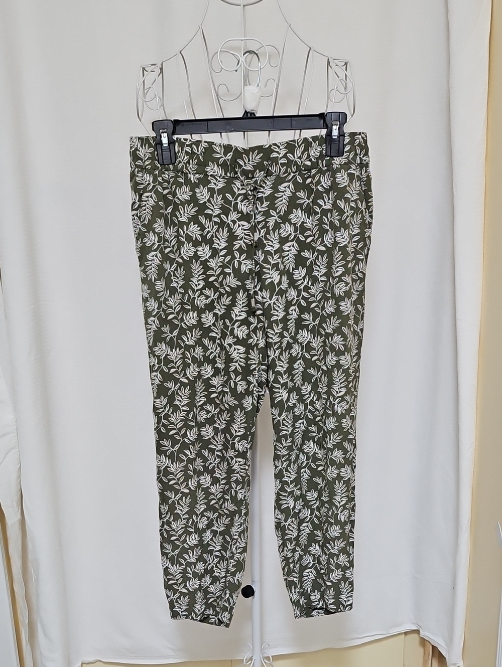 Old Navy Sz Sm. Olive Leaf Print Women Pullover Parachute Pant/joggers